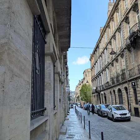 Renove Avec Parking Quartier Historique